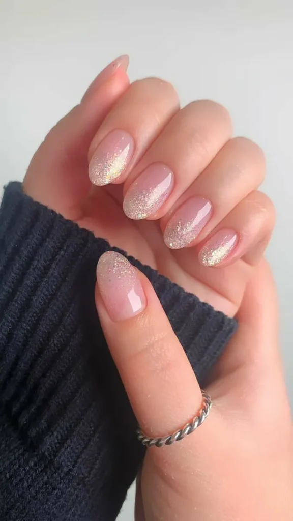 Glitter Gradient short nails