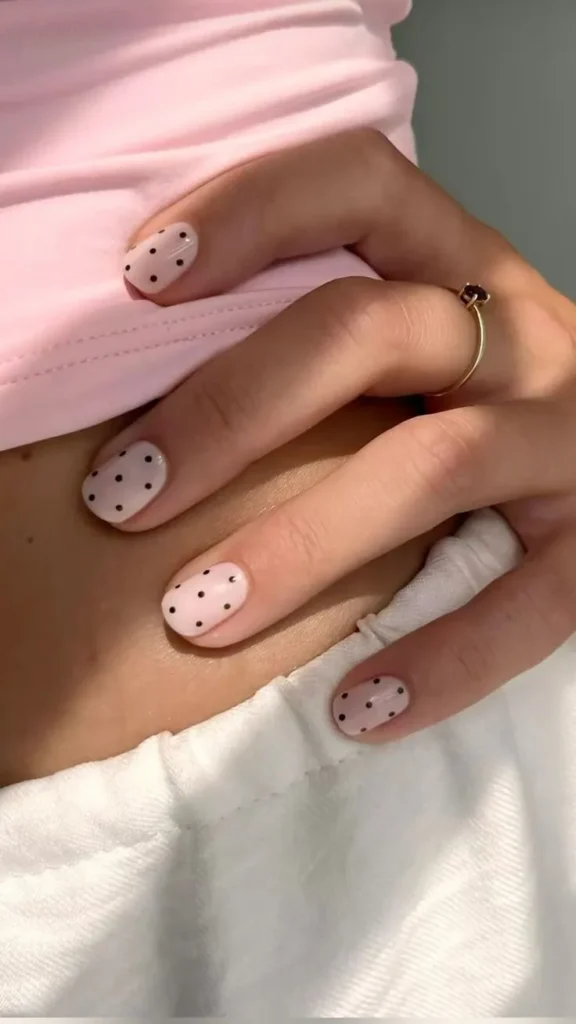 Minimal Dot Design
