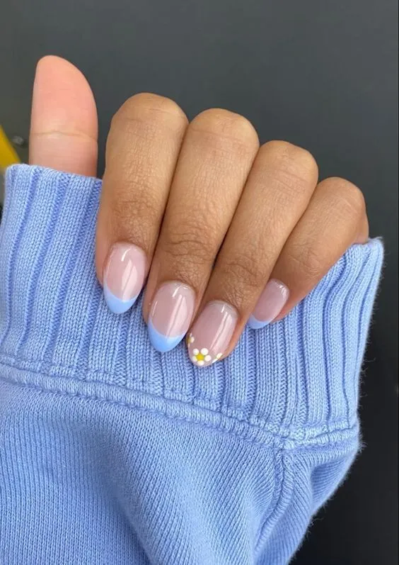 short-almond-spring-nails