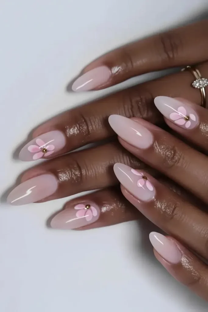 floral-details-pink-nails